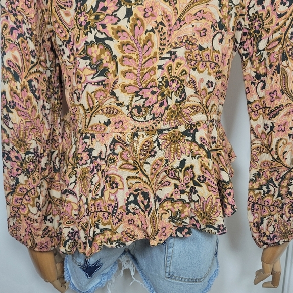 Vici Boho Paisley Peplum Tie Waist Deep V Neck Top Size Small - Picture 8 of 11